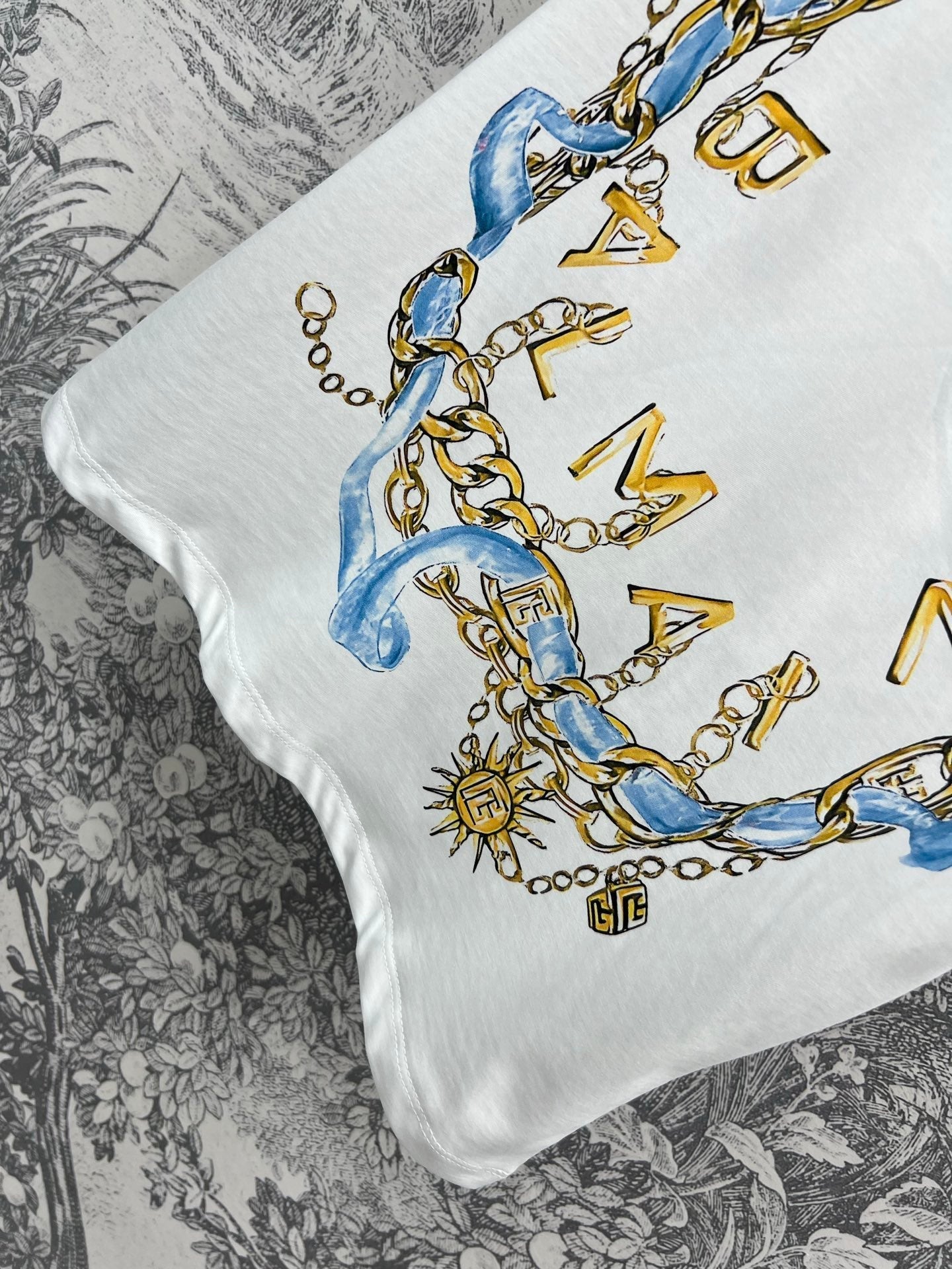 LV 25 Simple Basic Style Versatile T-Shirt White Cotton