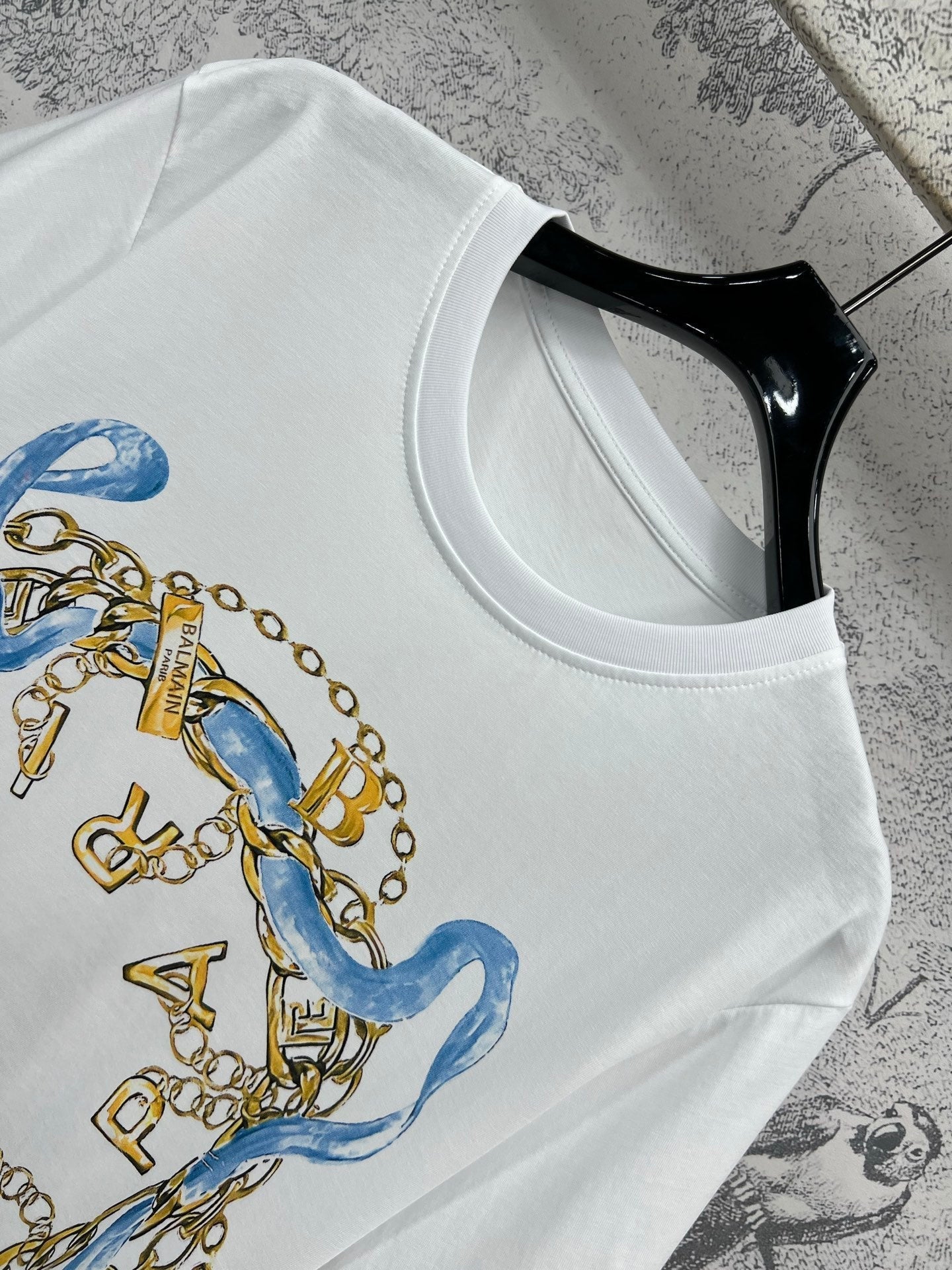 LV 25 Simple Basic Style Versatile T-Shirt White Cotton