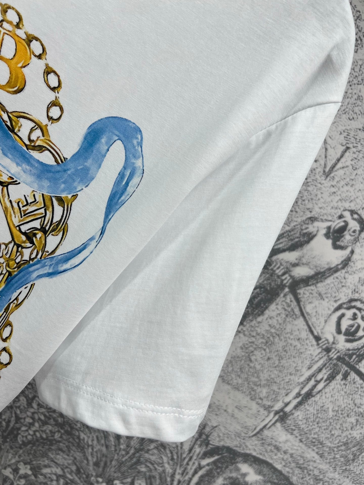 LV 25 Simple Basic Style Versatile T-Shirt White Cotton