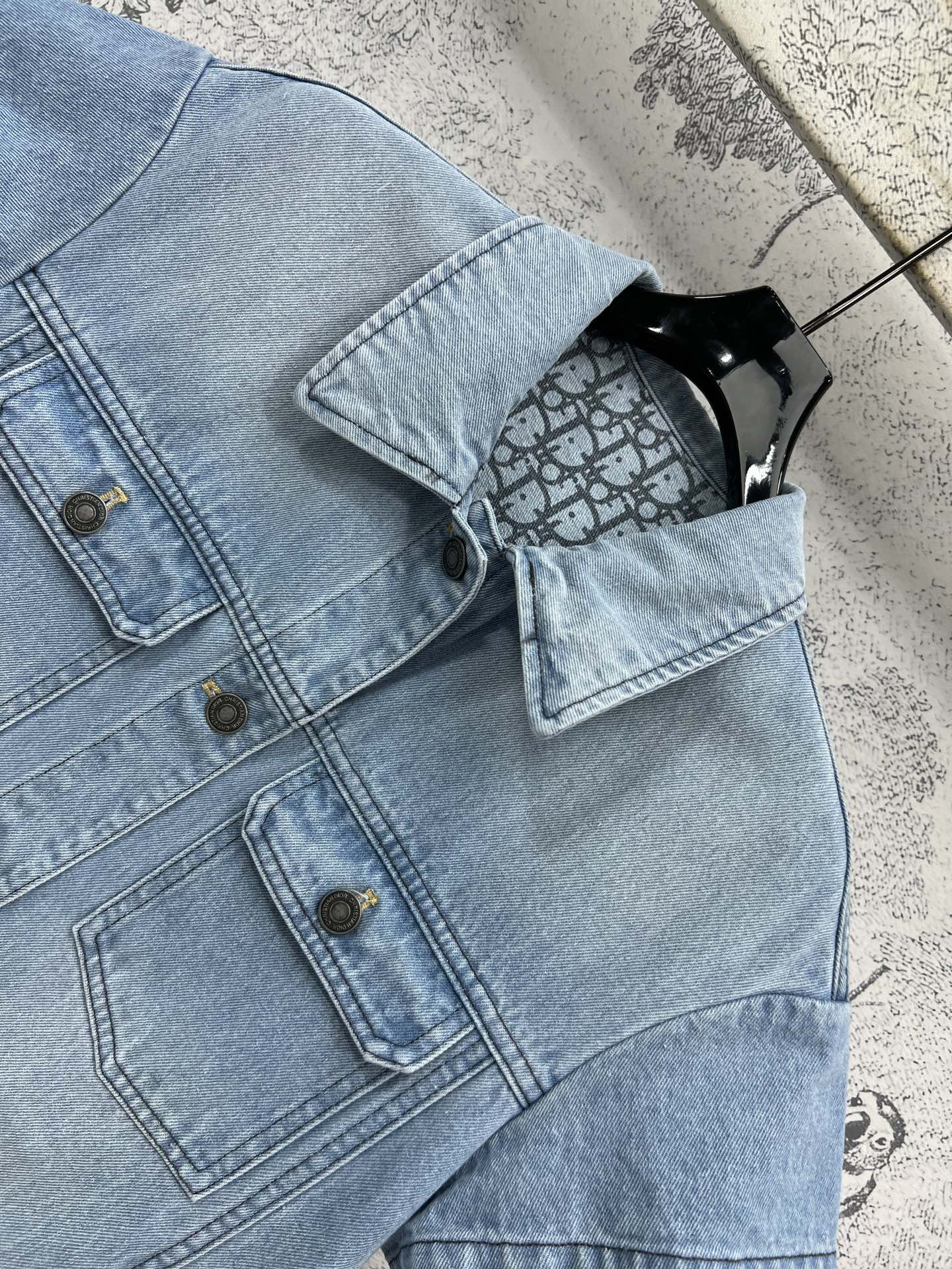 CD 25 Short-sleeved Denim Shirt  Light Blue Cotton