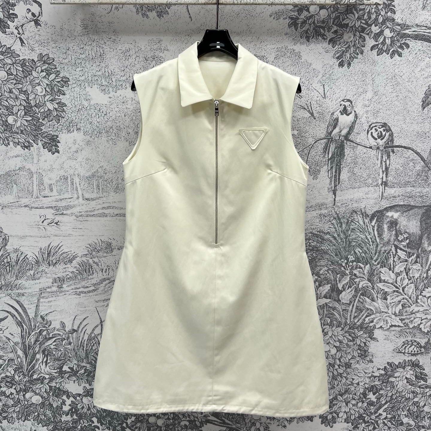 Prada 25 Sleeveless Waist Dress White Cotton Polyester