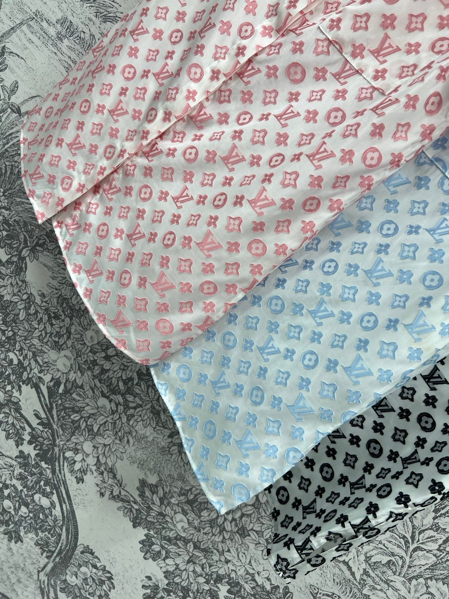 LV 25 Retro Hong Kong Small Flying Sleeve Shirt Pink Black Blue Viscose Rayon