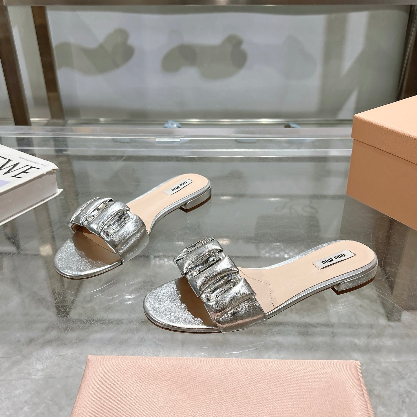 Miu 25C Slippers Silver Leather 235287