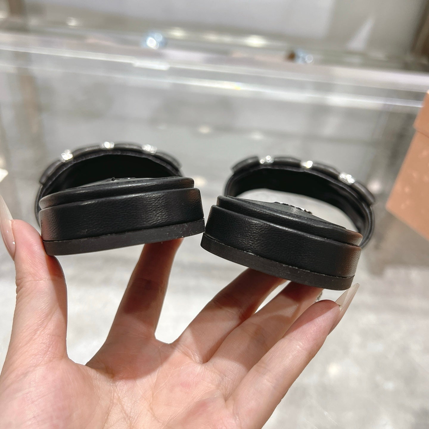 Miu 25C Slippers Black Leather 235286