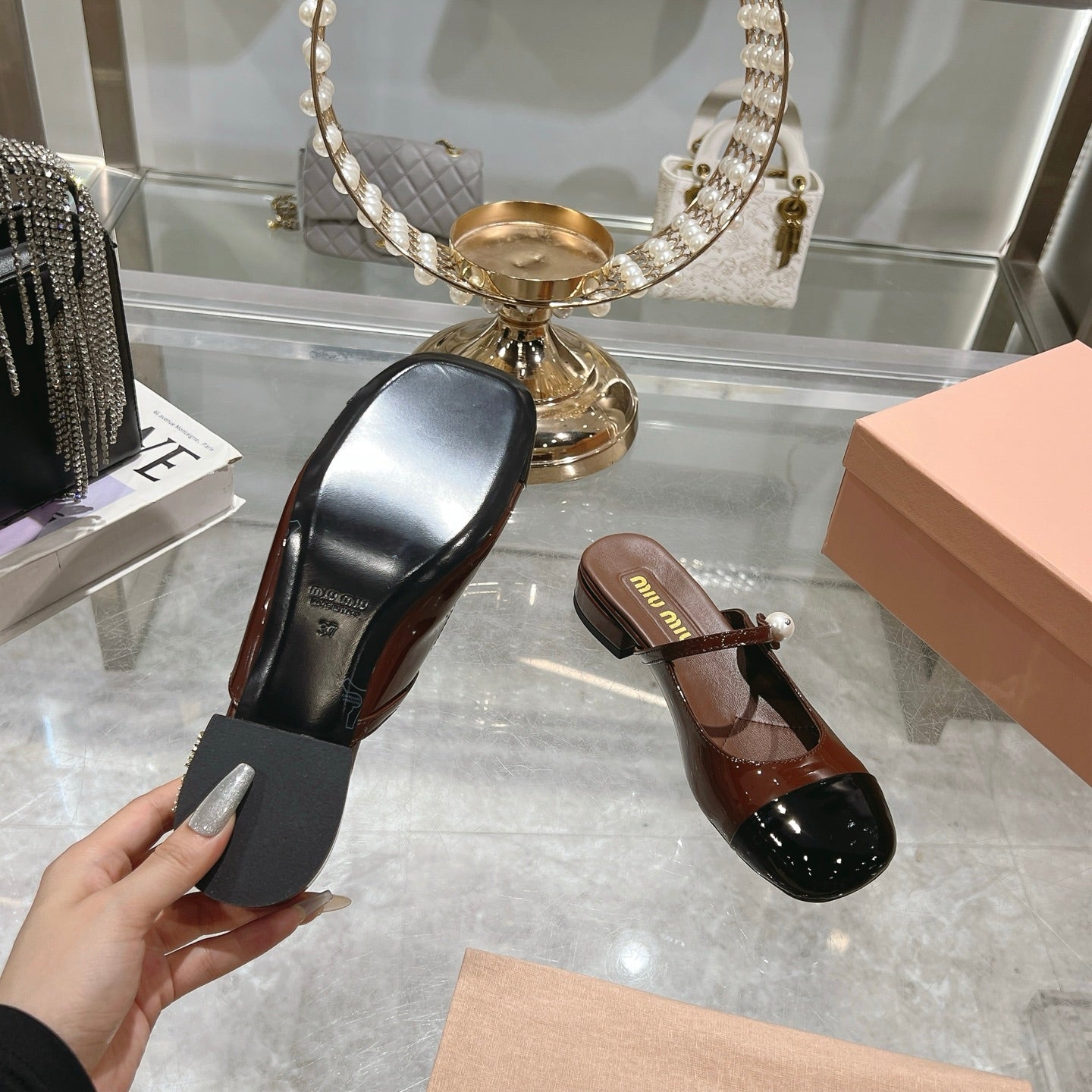 Miu 25C Flat Mule Gingerbread Brown Patent Leather 235305