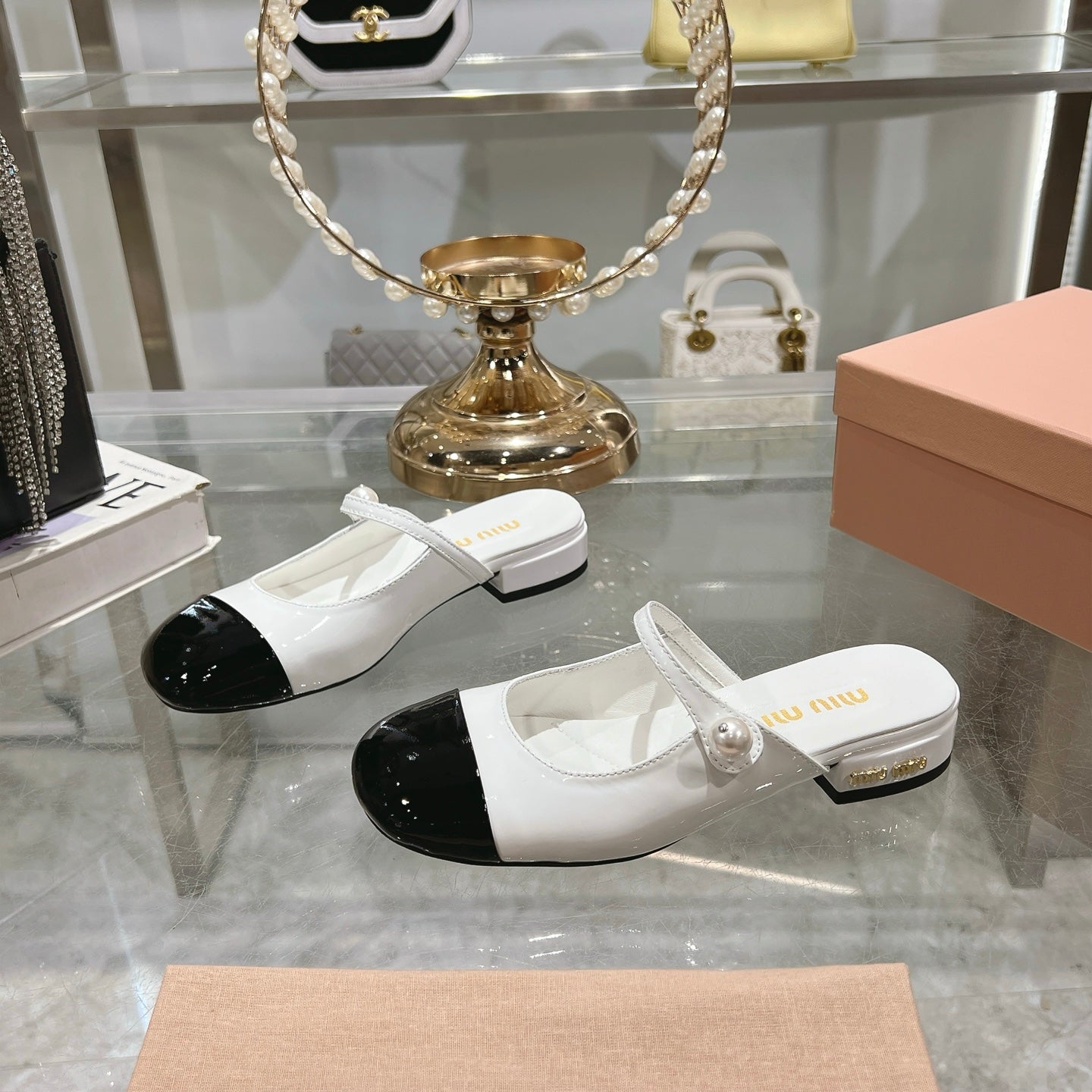 Miu 25C Flat Mule White Patent Leather 235306