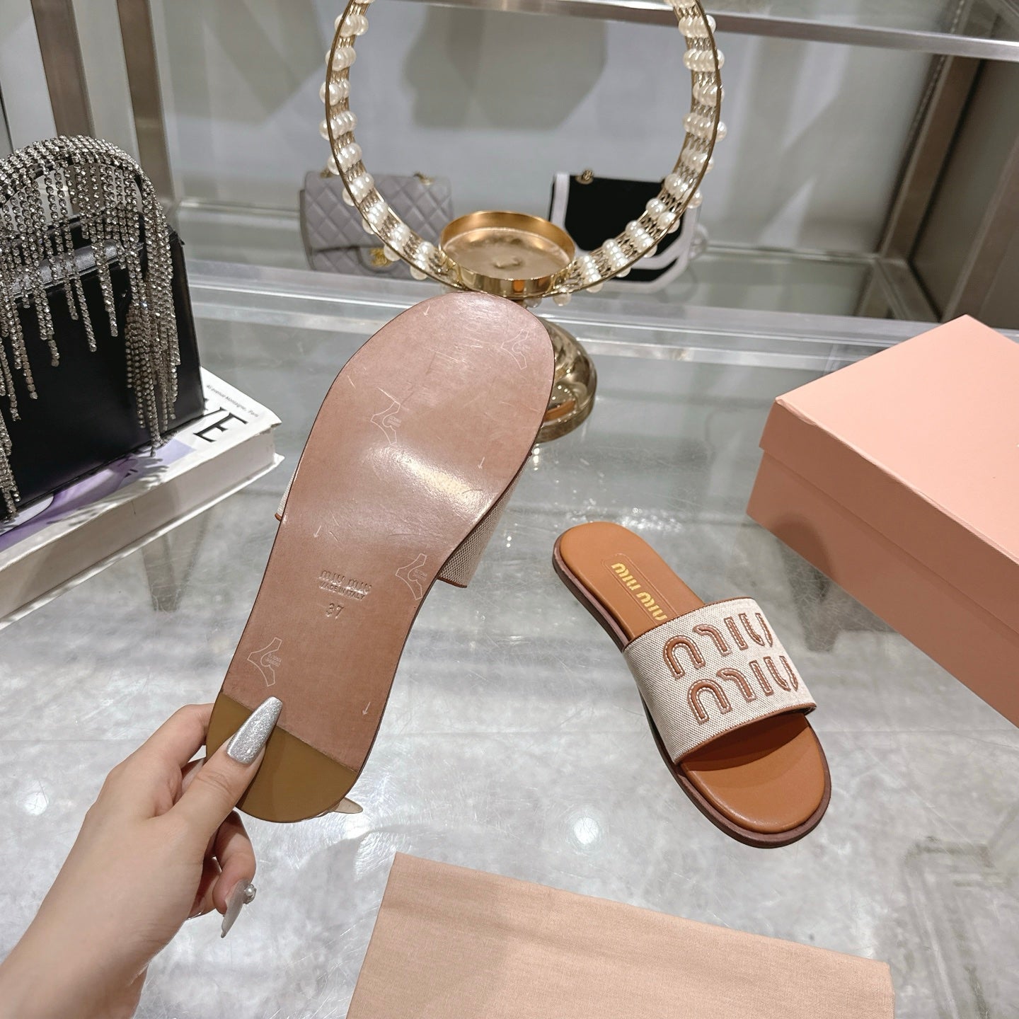 Miu Slippers Brown Leather 235321