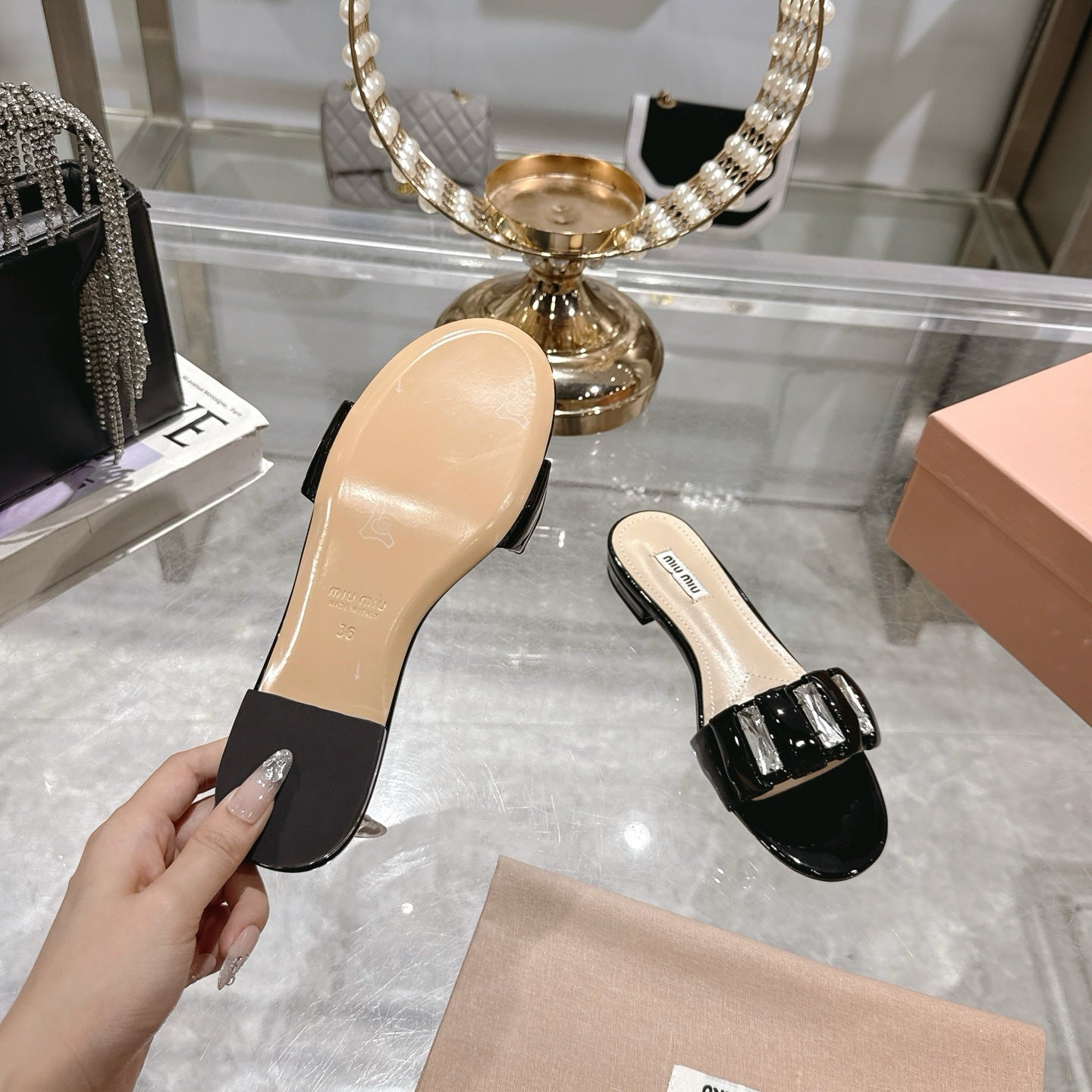 Miu 25C Slippers Black Patent Leather 235322