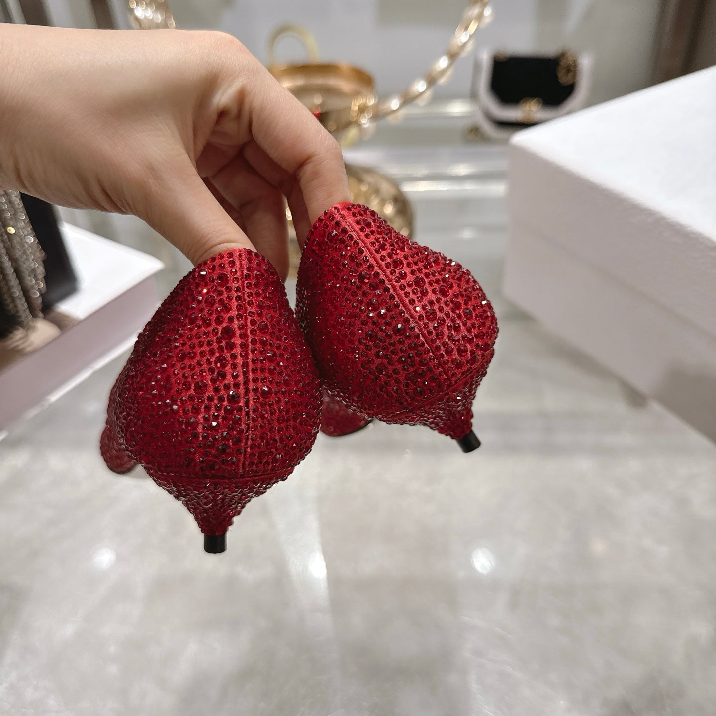 CD 26 Pump 35mm Red Full Diamond Sheepskin 592200