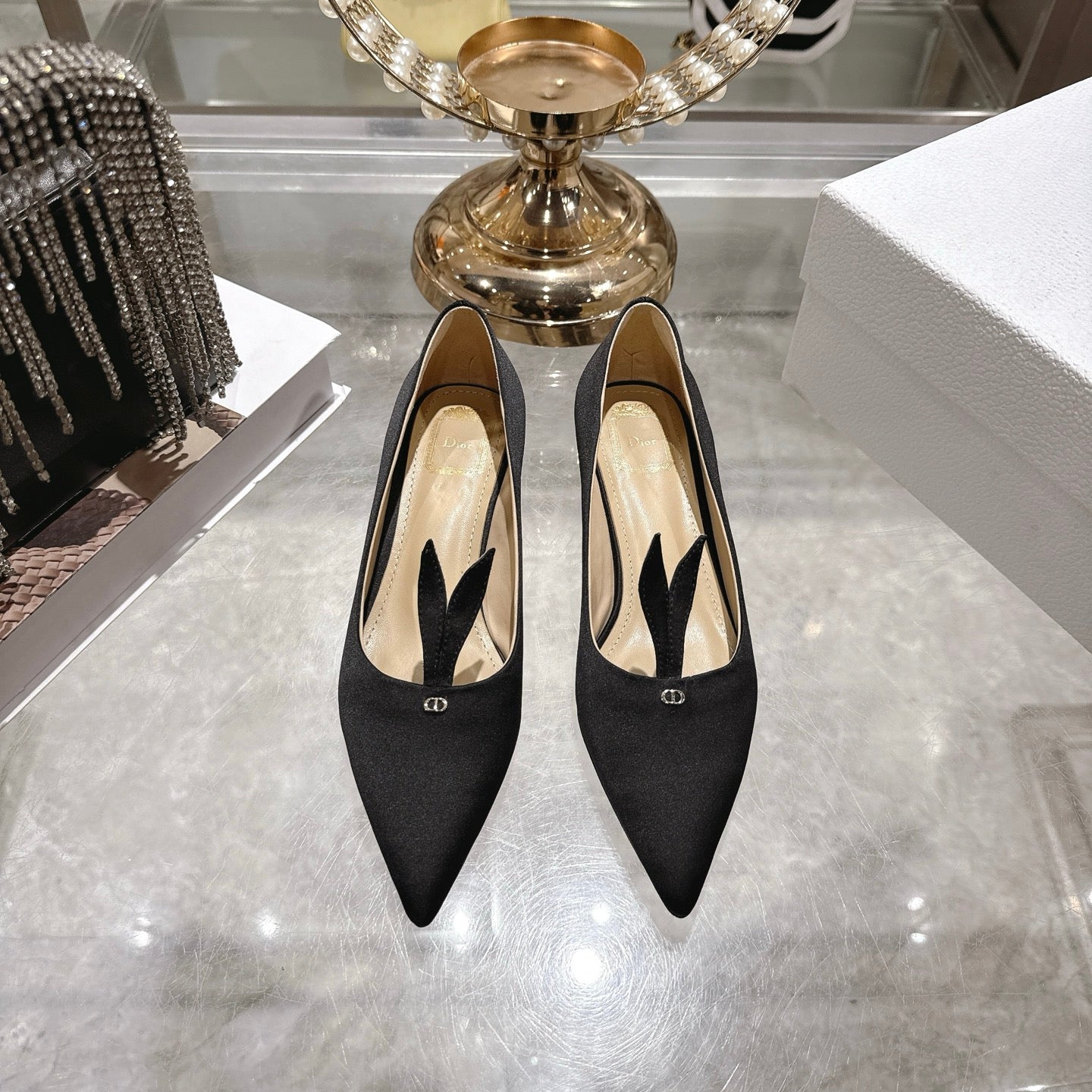 CD 26 Pump 35mm Black Silk Satin 592204