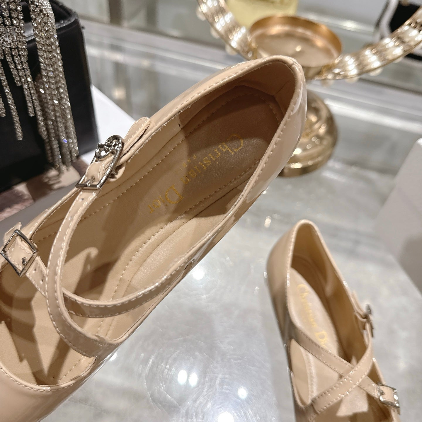 CD 26 Ballet Flats Beige Patent Leather 592211