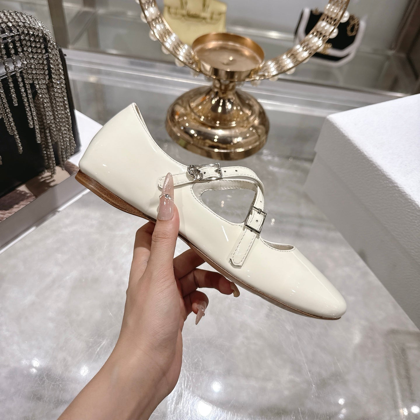 CD 26 Ballet Flats Ivory Patent Leather 592212