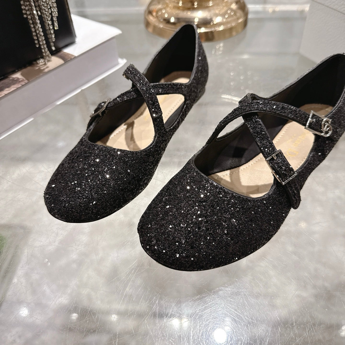 CC 26 Ballet Flats Black Leather With Sequins 592215