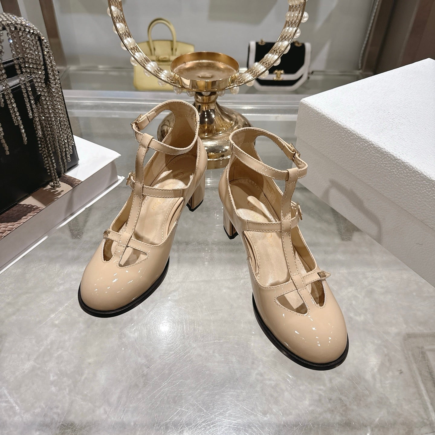 CD 26 Heel Mary Jane 40 Beige Patent Leather 592221