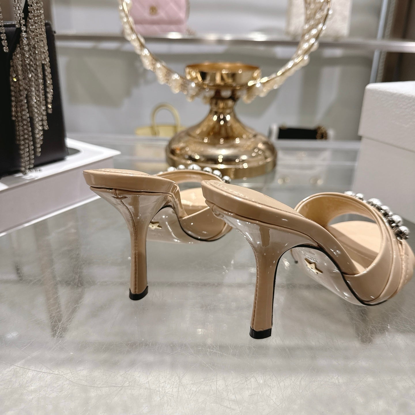 CC 26 High-Heeled Mules 85mm Pearl Beige Patent Leather 592250