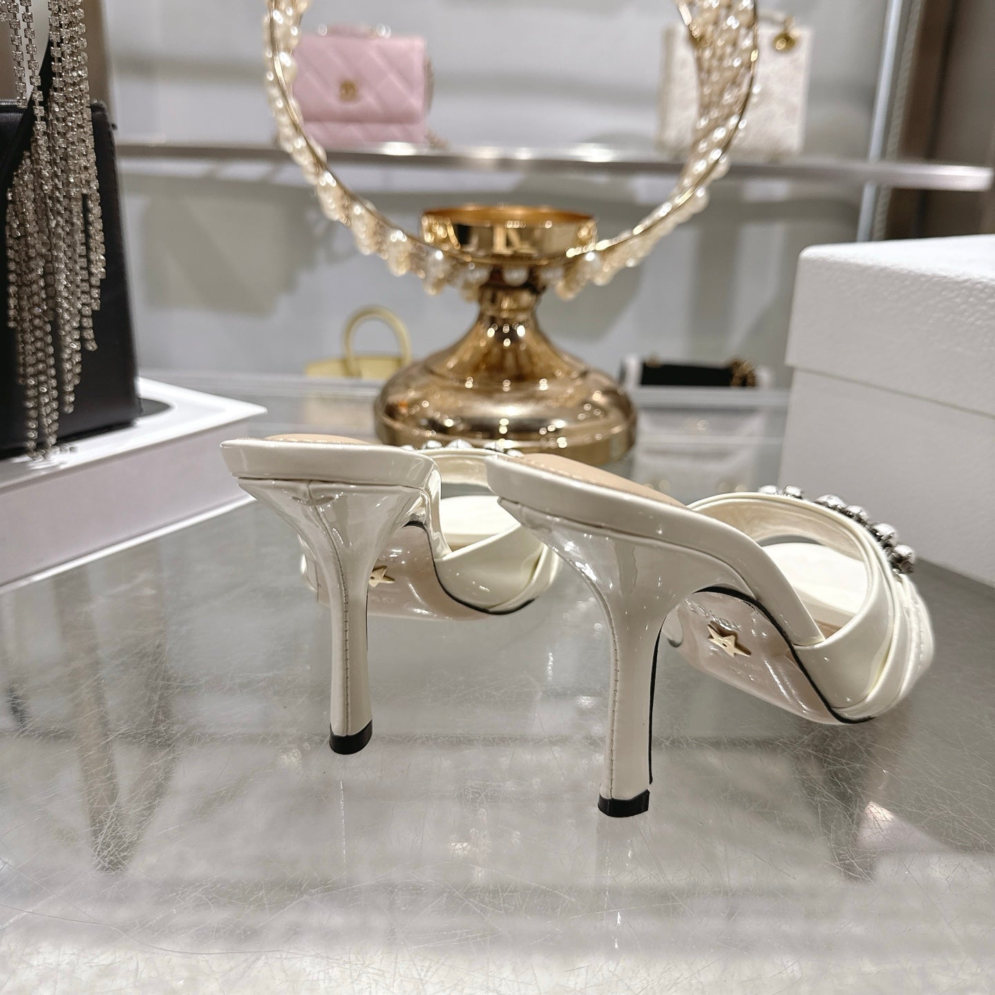 CD 26 High-Heeled Mules 85mm Pearl Ivory Patent Leather 592252