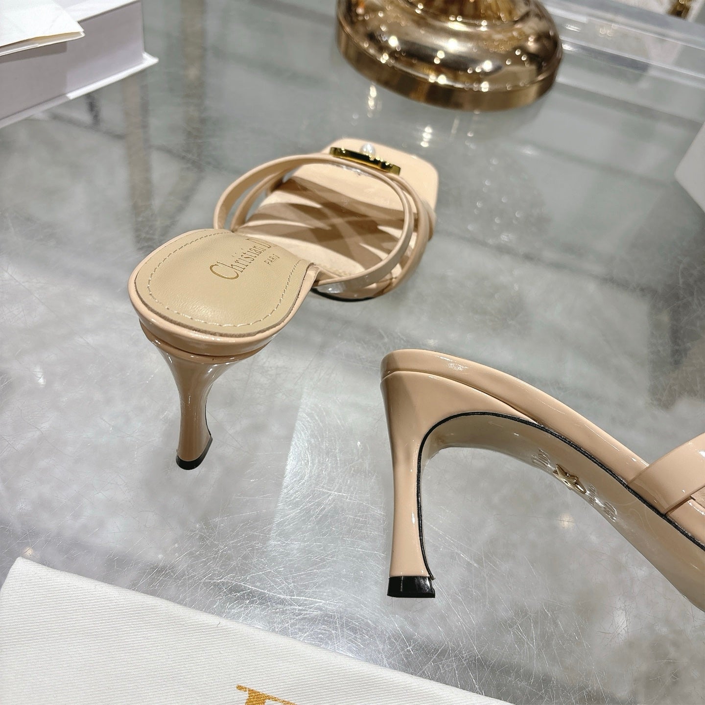 CD 26 High-Heeled Sandals 75mm Beige Patent Leather 592257