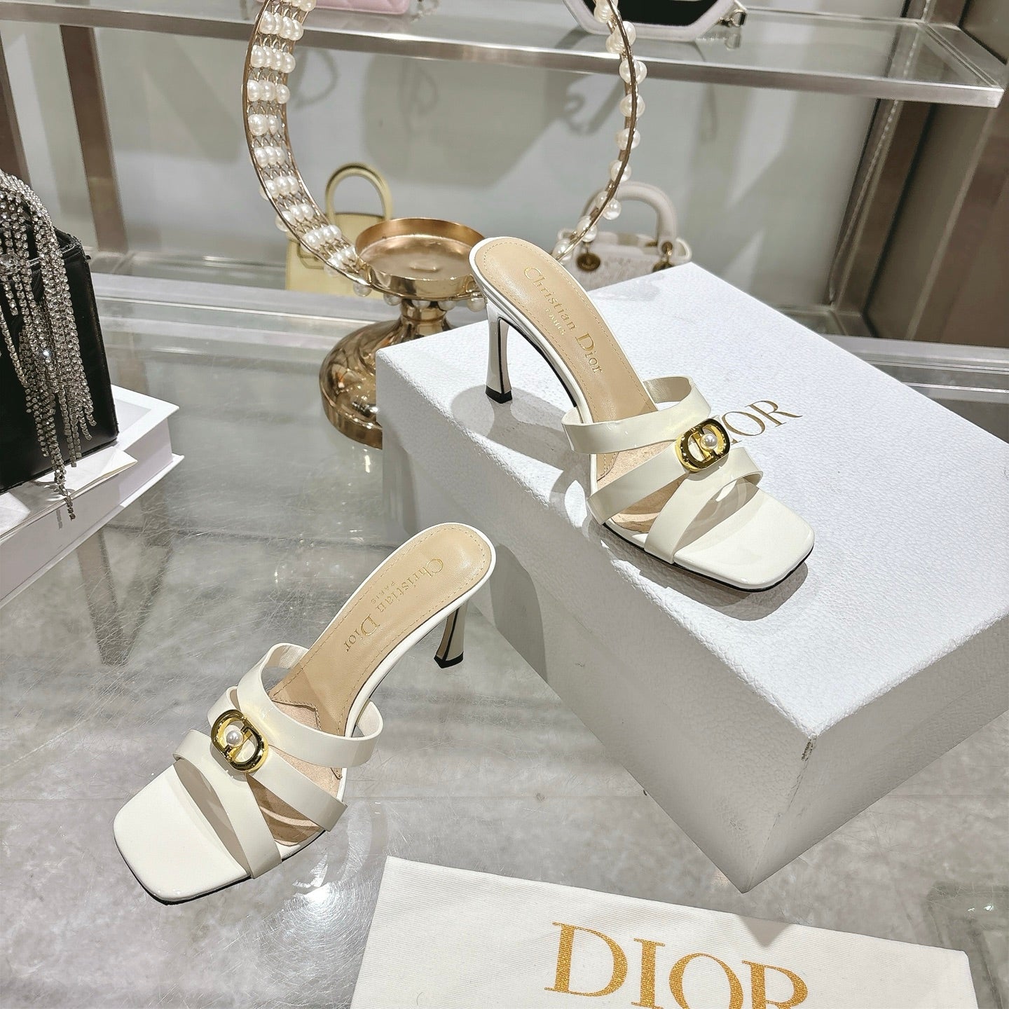 CD 26 High-Heeled Sandals 75mm White Patent Leather 592259