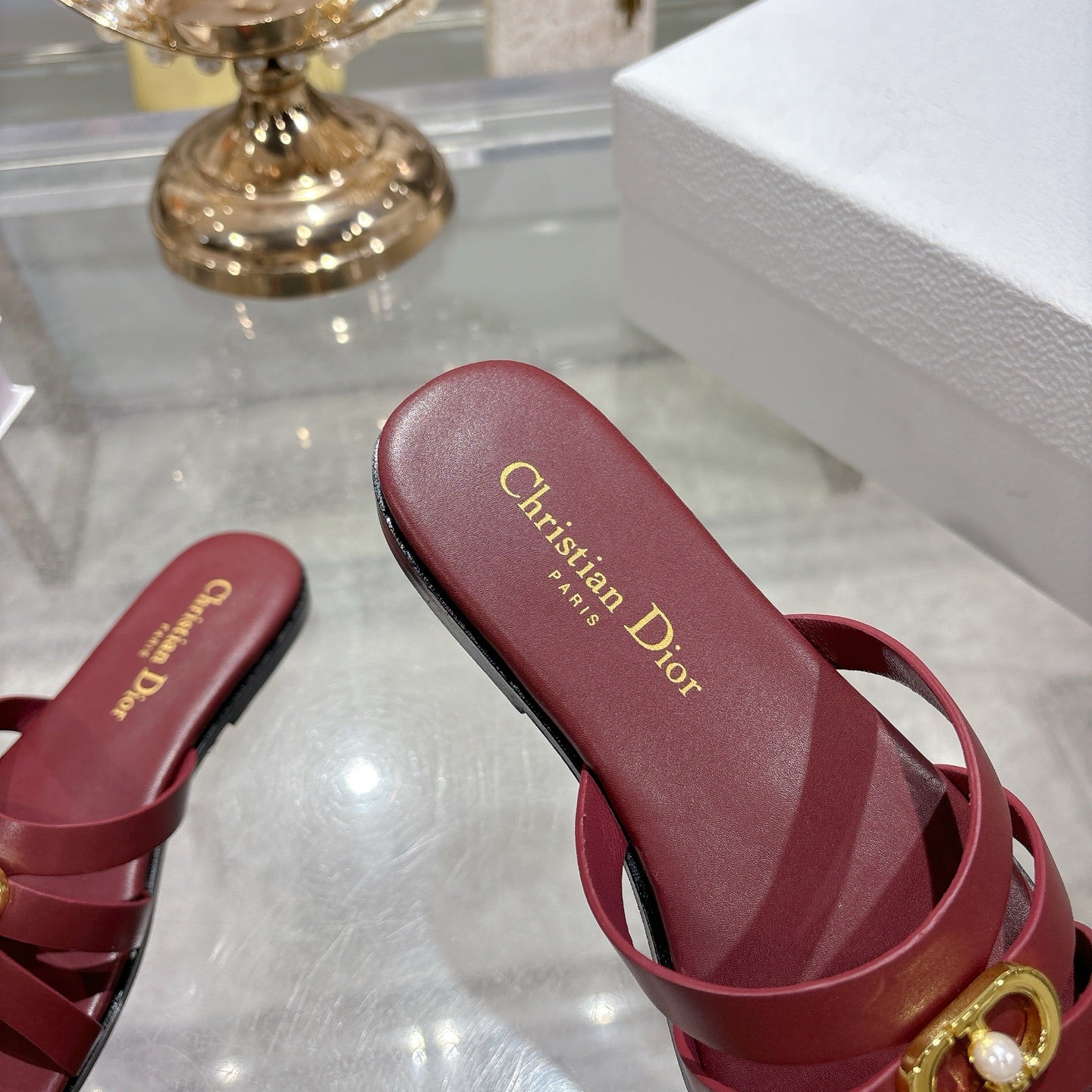 CD 26 Flat Sandals Dark Red Leather 592261