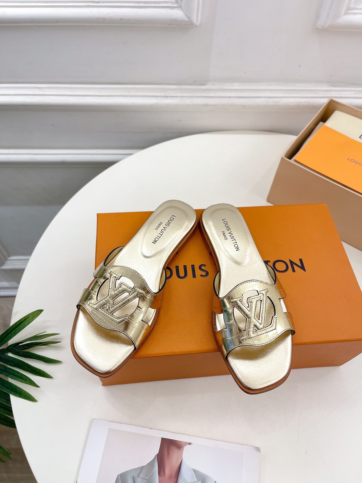 isola flat mule gold metalic calfskin