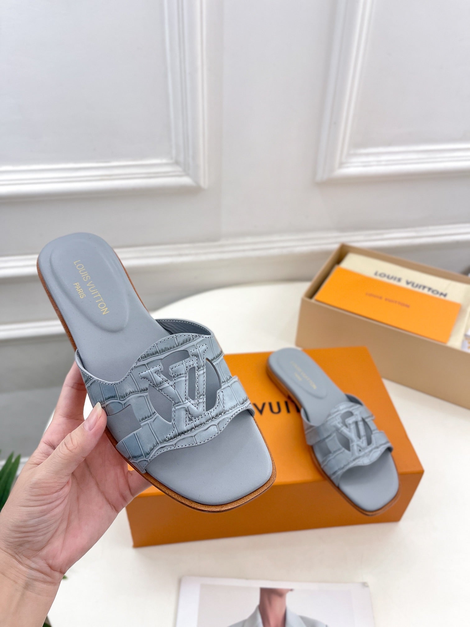 isola flat mule grey calfskin