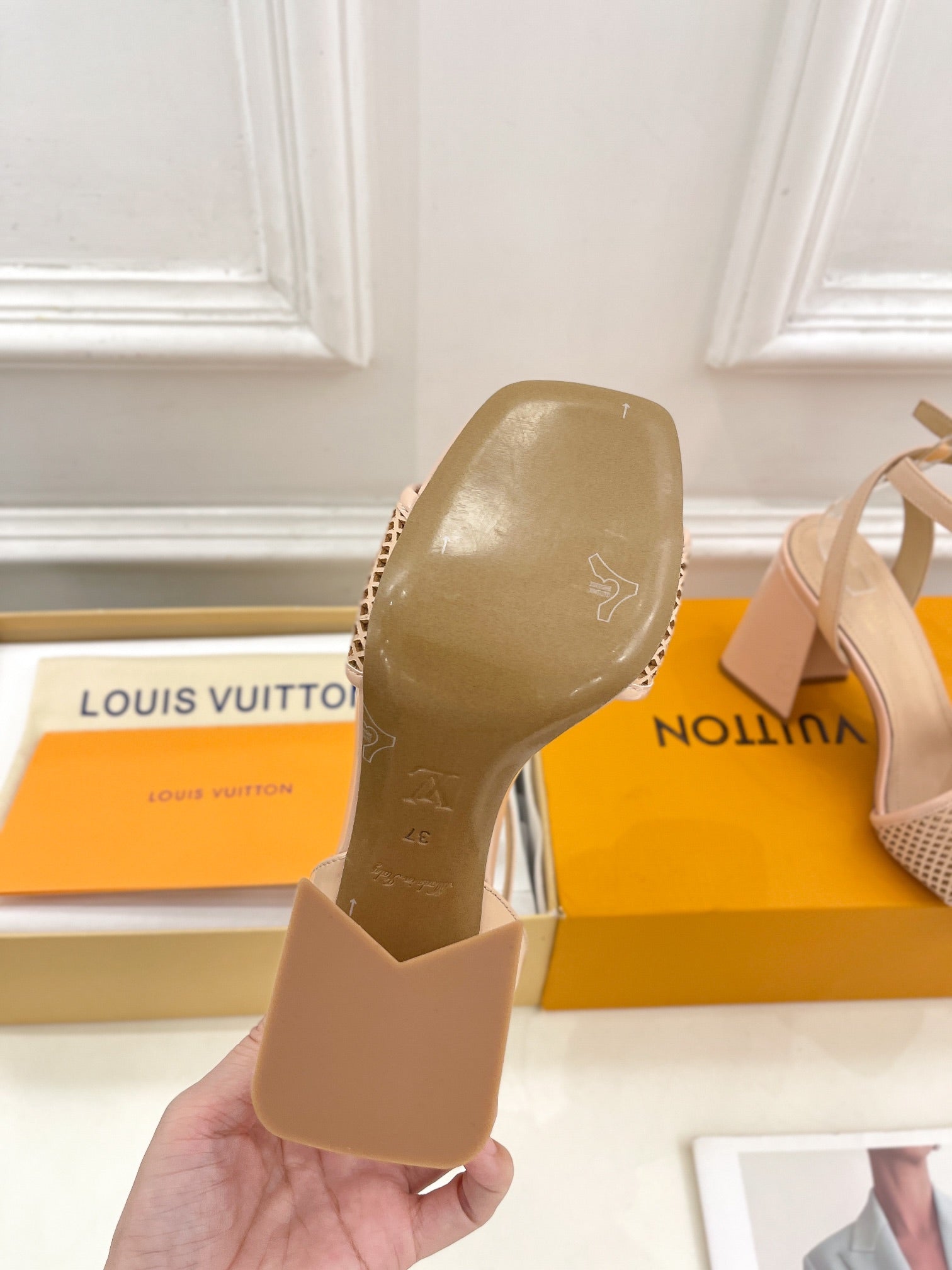 shake platform 90 beige calfskin