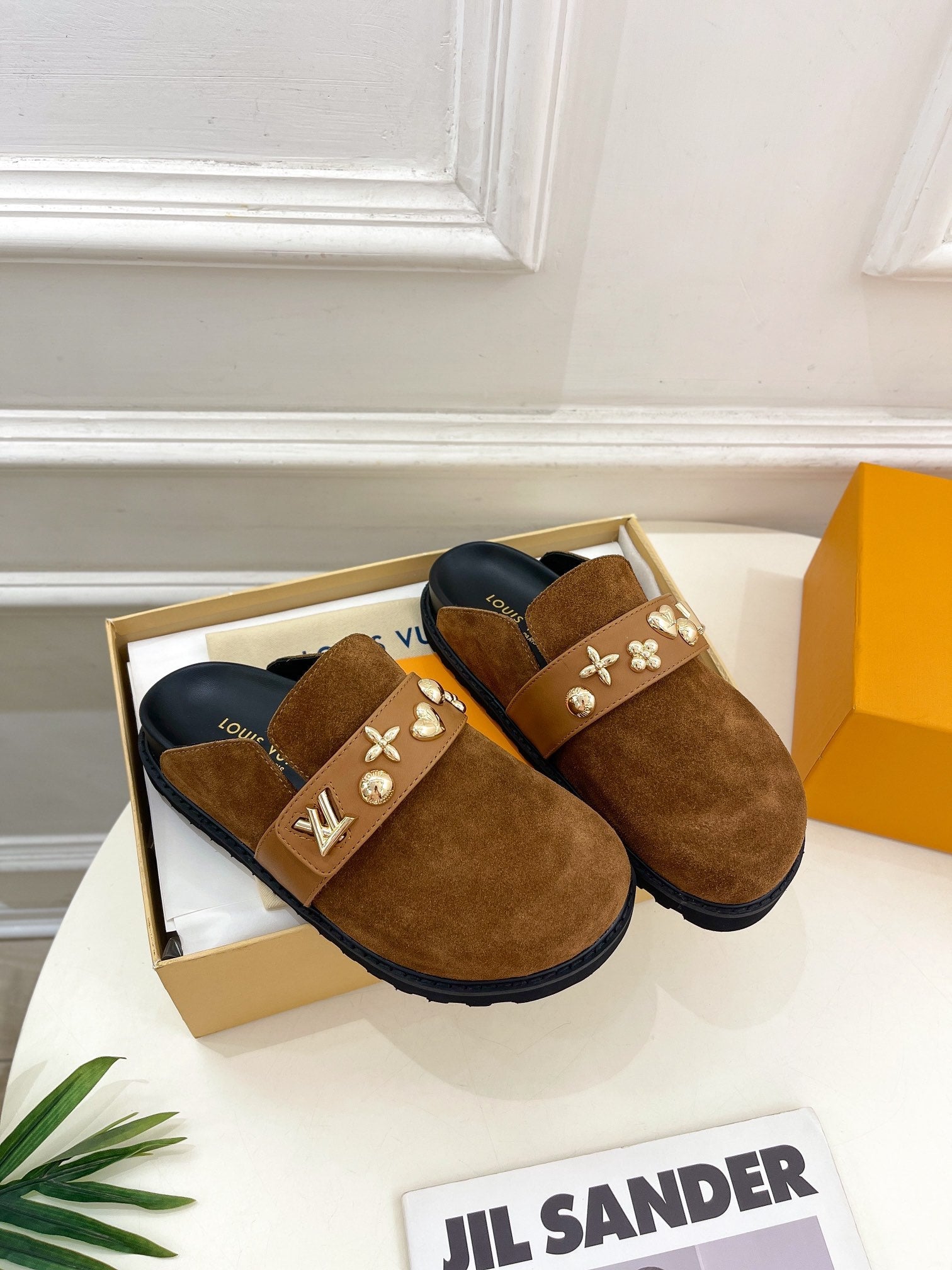 LV Cosy Flat Comfort Clog Brown Suede
