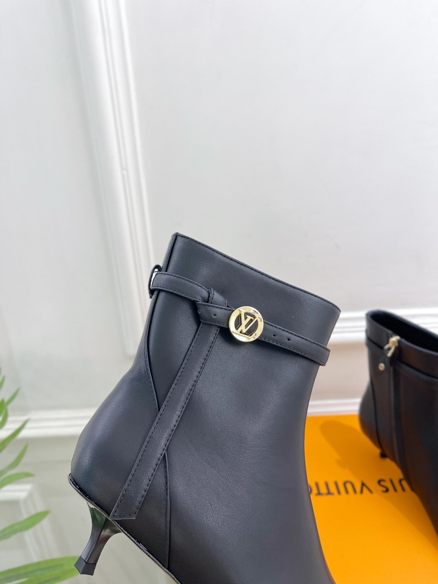 LV Stellar Ankle Boot 40mm Plain Black Calfskin