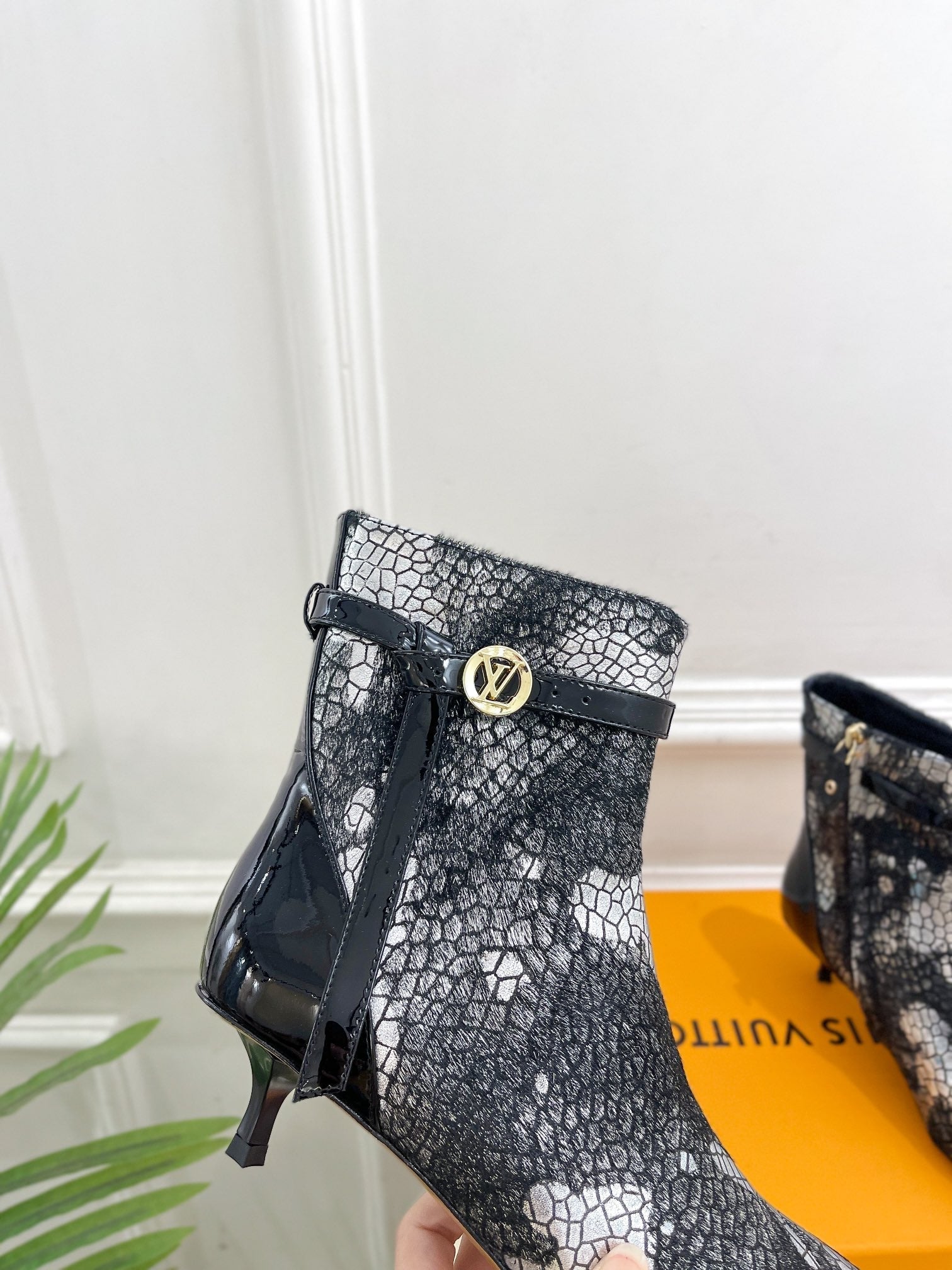 LV Stellar Ankle Boot 40mm White Mix Black Calfskin