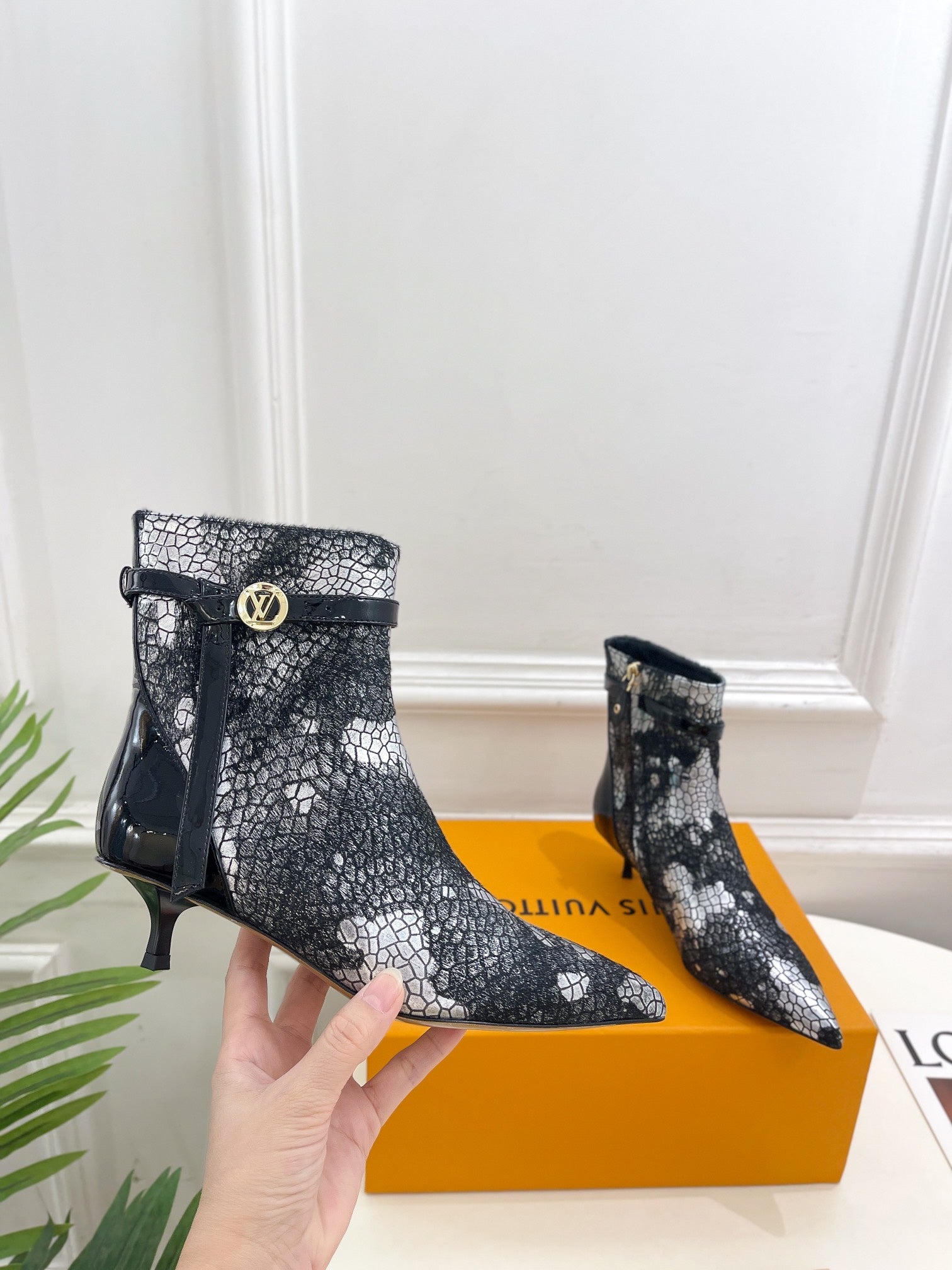 LV Stellar Ankle Boot 40mm White Mix Black Calfskin