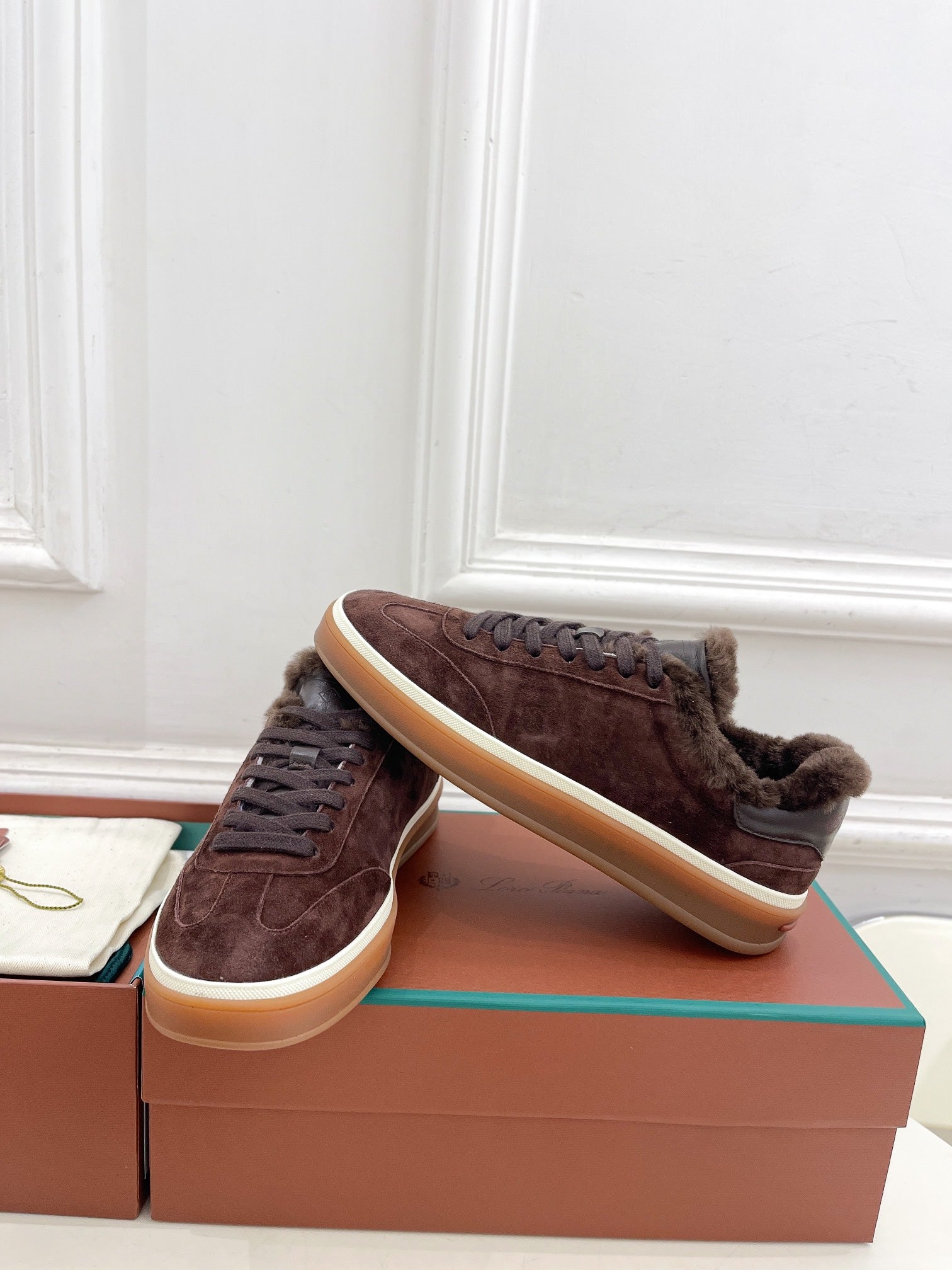 LP Tennis Walk Sneaker In Earth Brown Suede Lined With Wool Fleece 988266