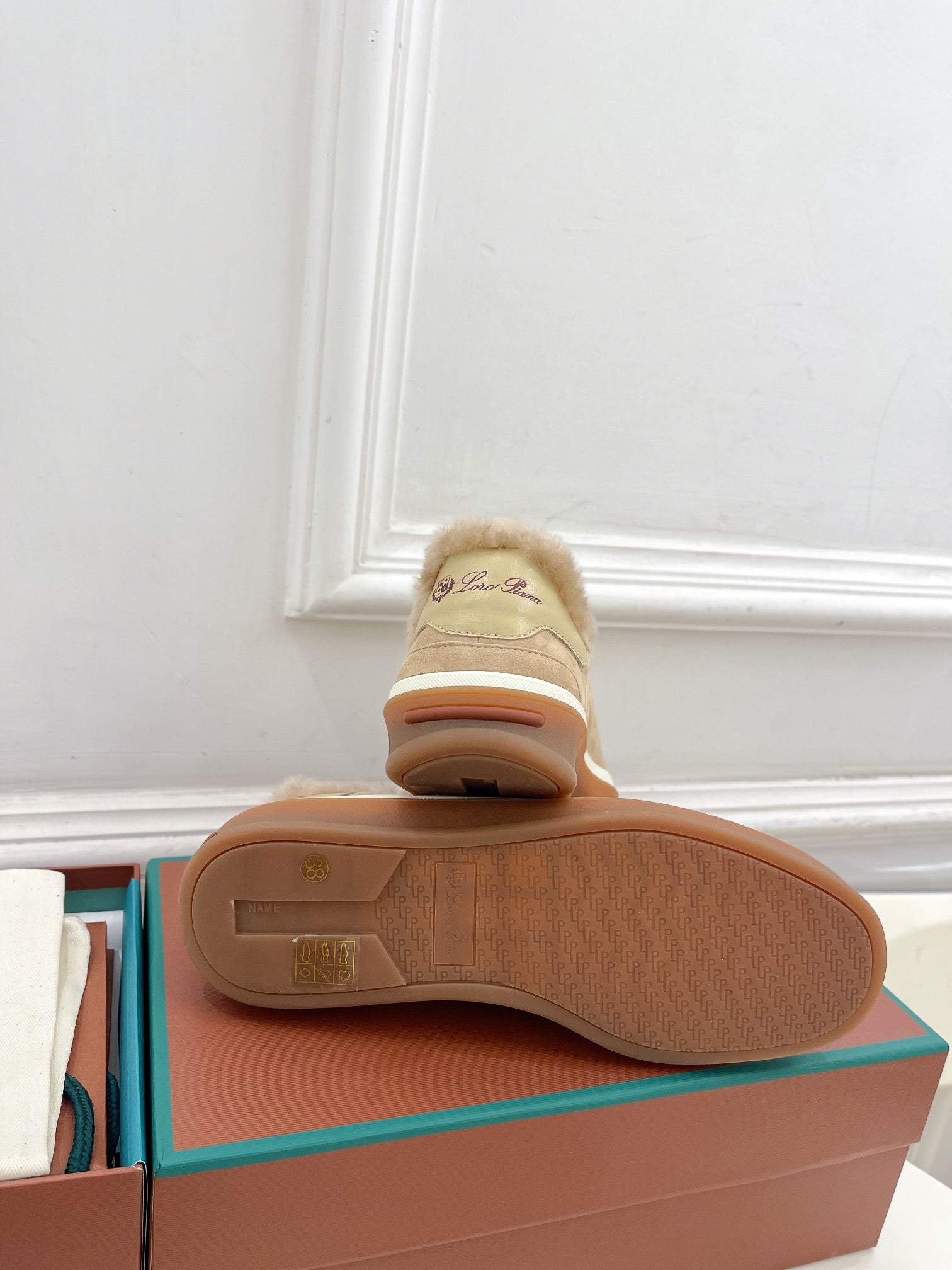 LP Tennis Walk Sneaker In Light Brown Suede Lined With Wool Fleece 988272