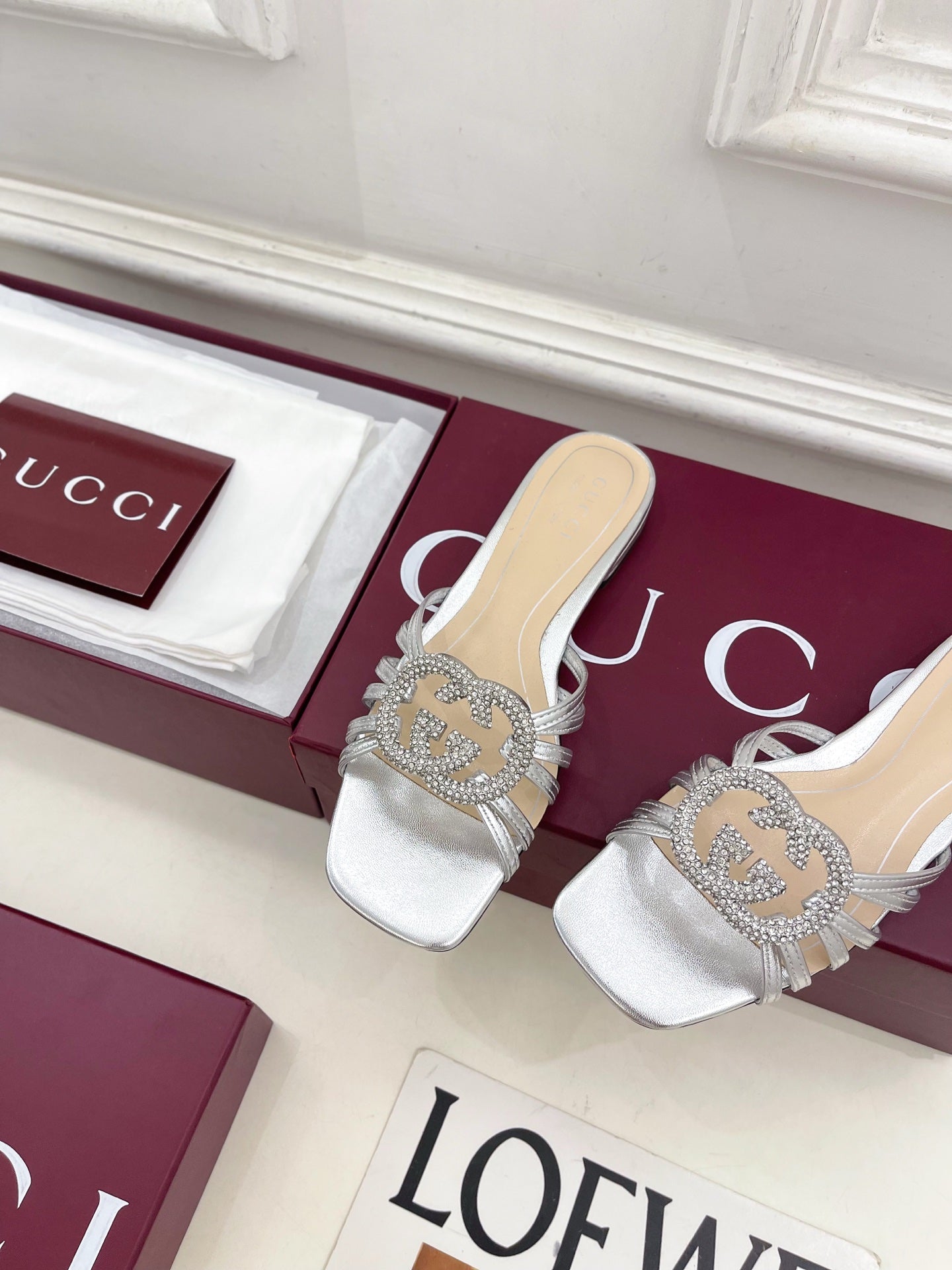 GG 26 Flat Sandals Sliver Metallic Leather 587091