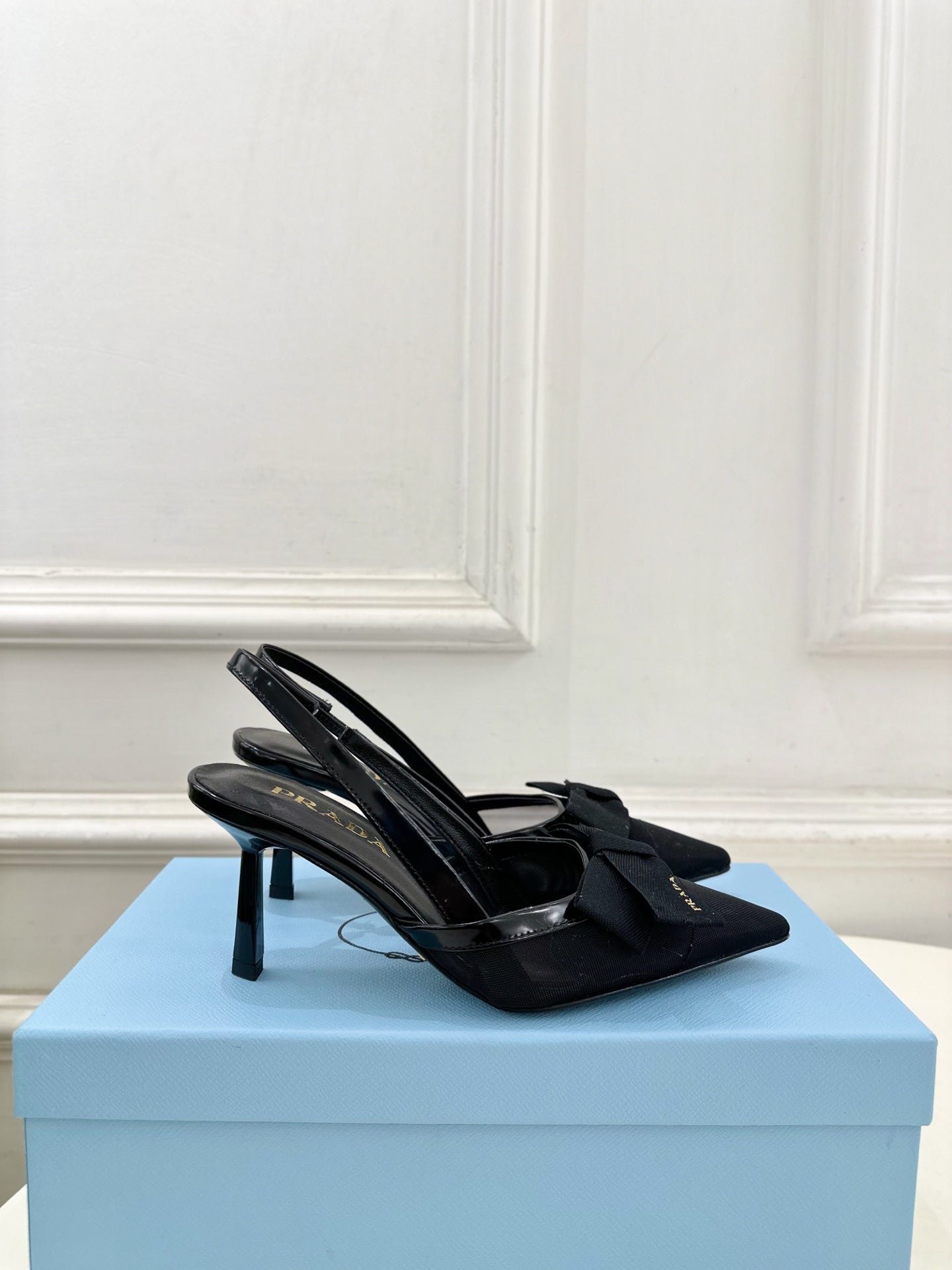 PRA 26S Pointed-Toe Slingback 75 Black Mesh Sheepskin 631961