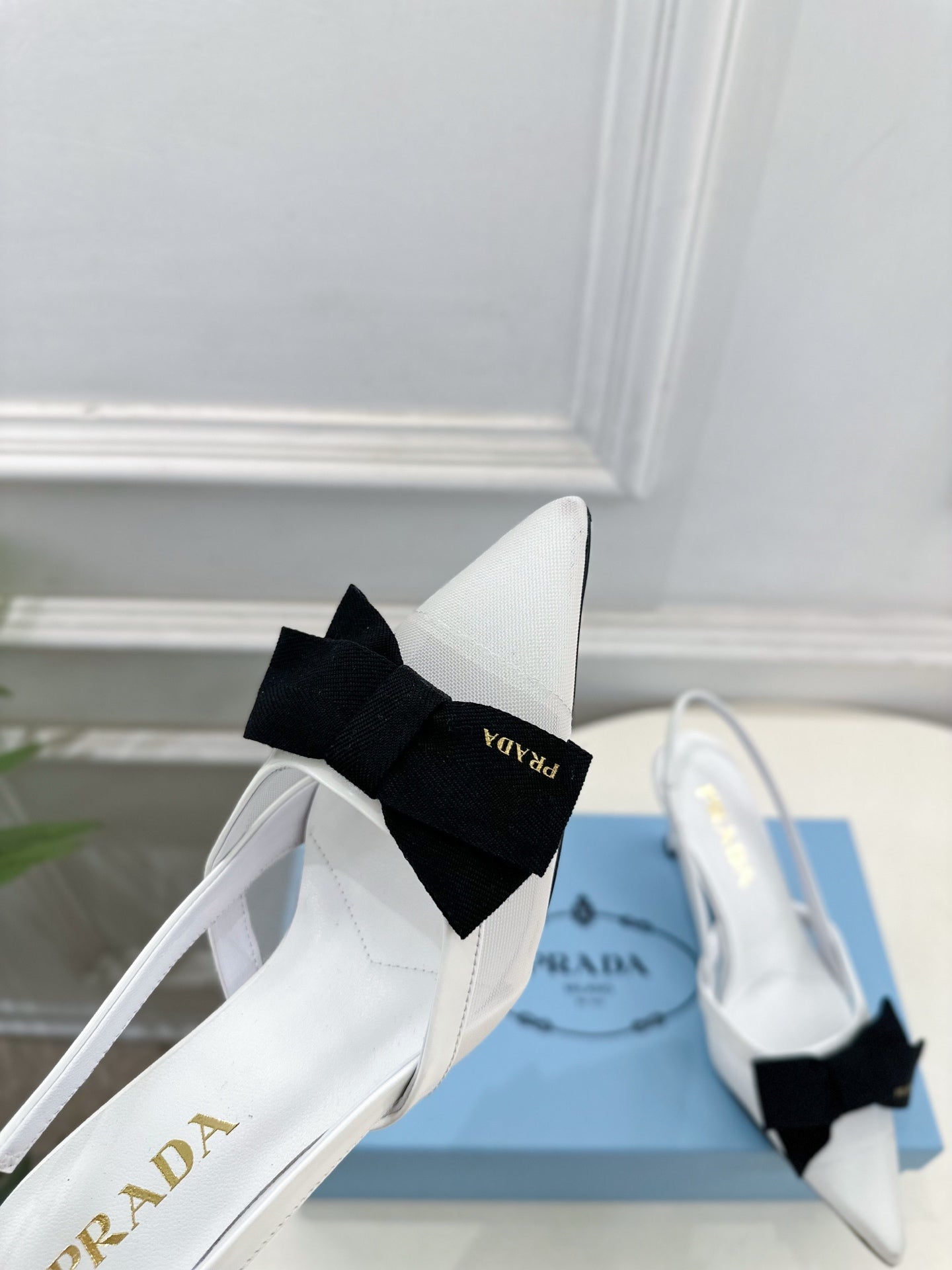 PRA 26S Pointed-Toe Slingback 75 White Mesh Sheepskin 631962