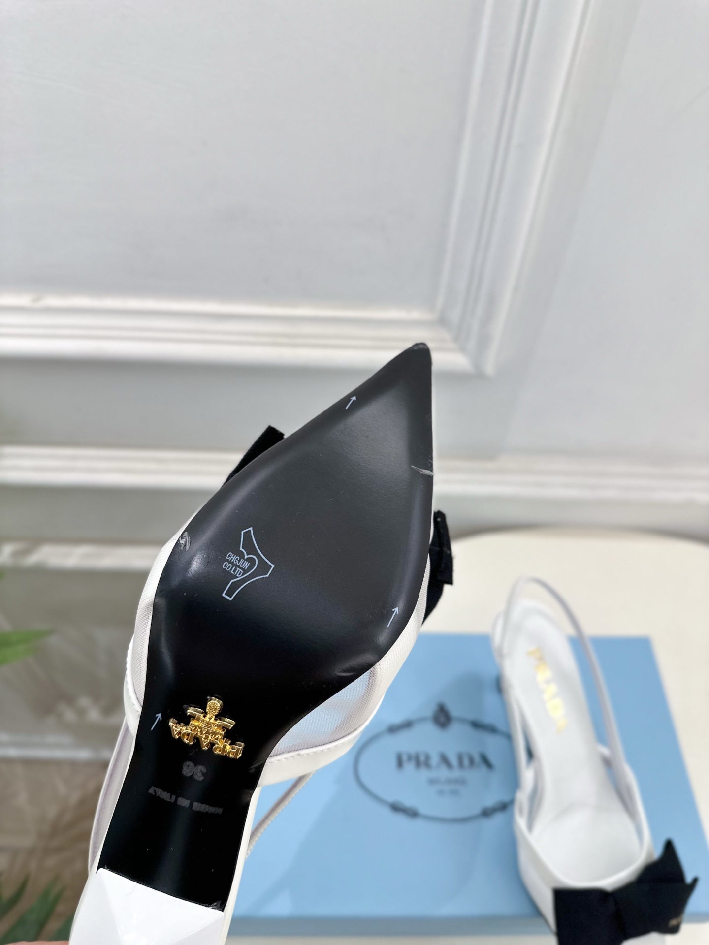 PRA 26S Pointed-Toe Slingback 75 White Mesh Sheepskin 631962