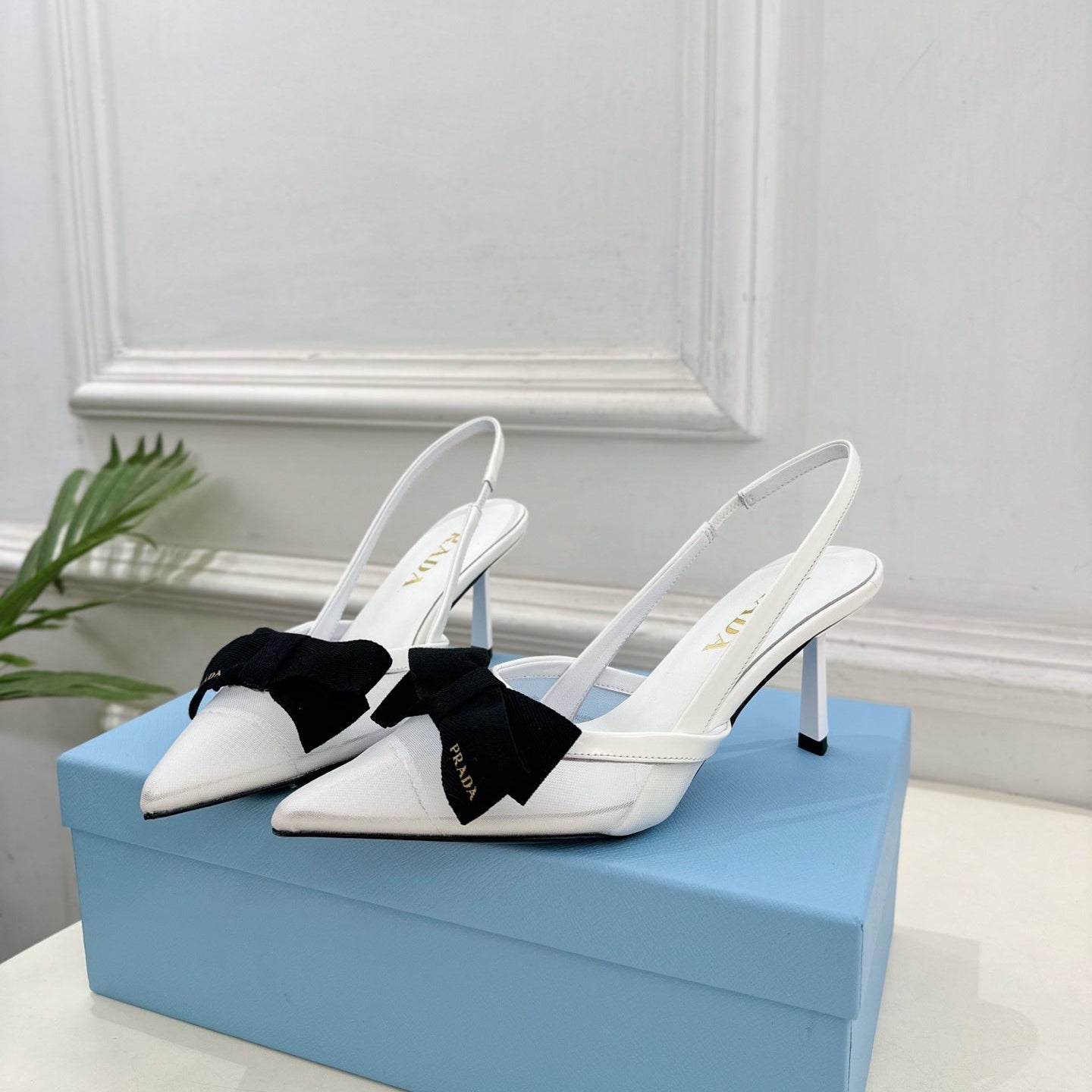 PRA 26S Pointed-Toe Slingback 75 White Mesh Sheepskin 631962