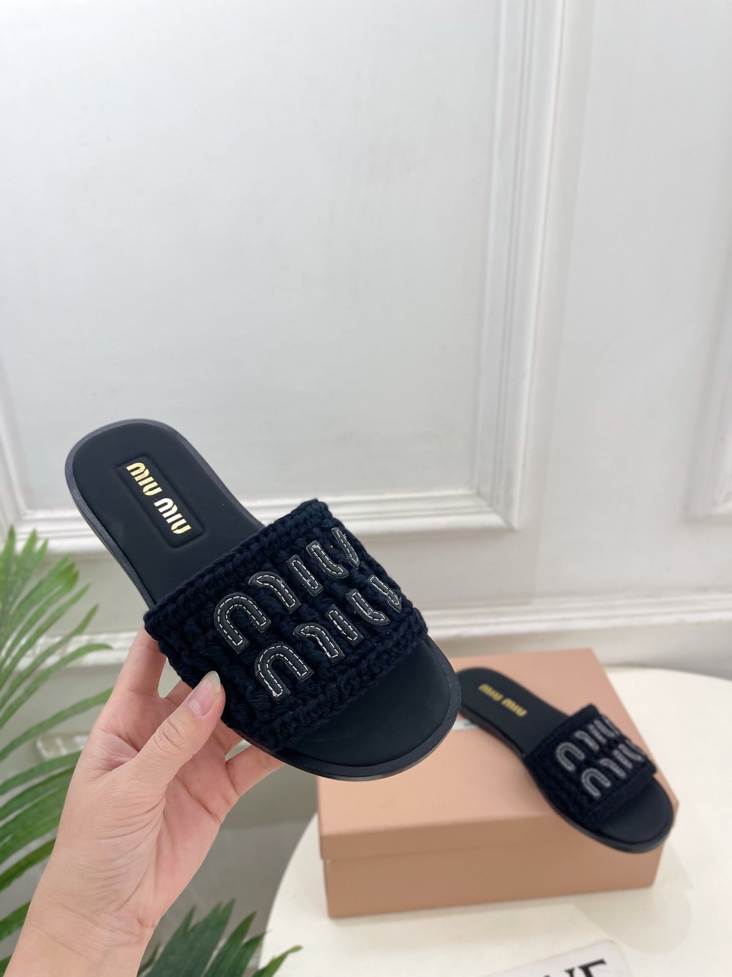 MIU Flat Slippers Black Knitted Fabric Sheepskin 631914