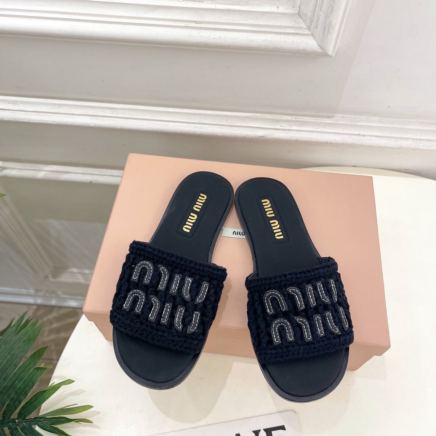 MIU Flat Slippers Black Knitted Fabric Sheepskin 631914