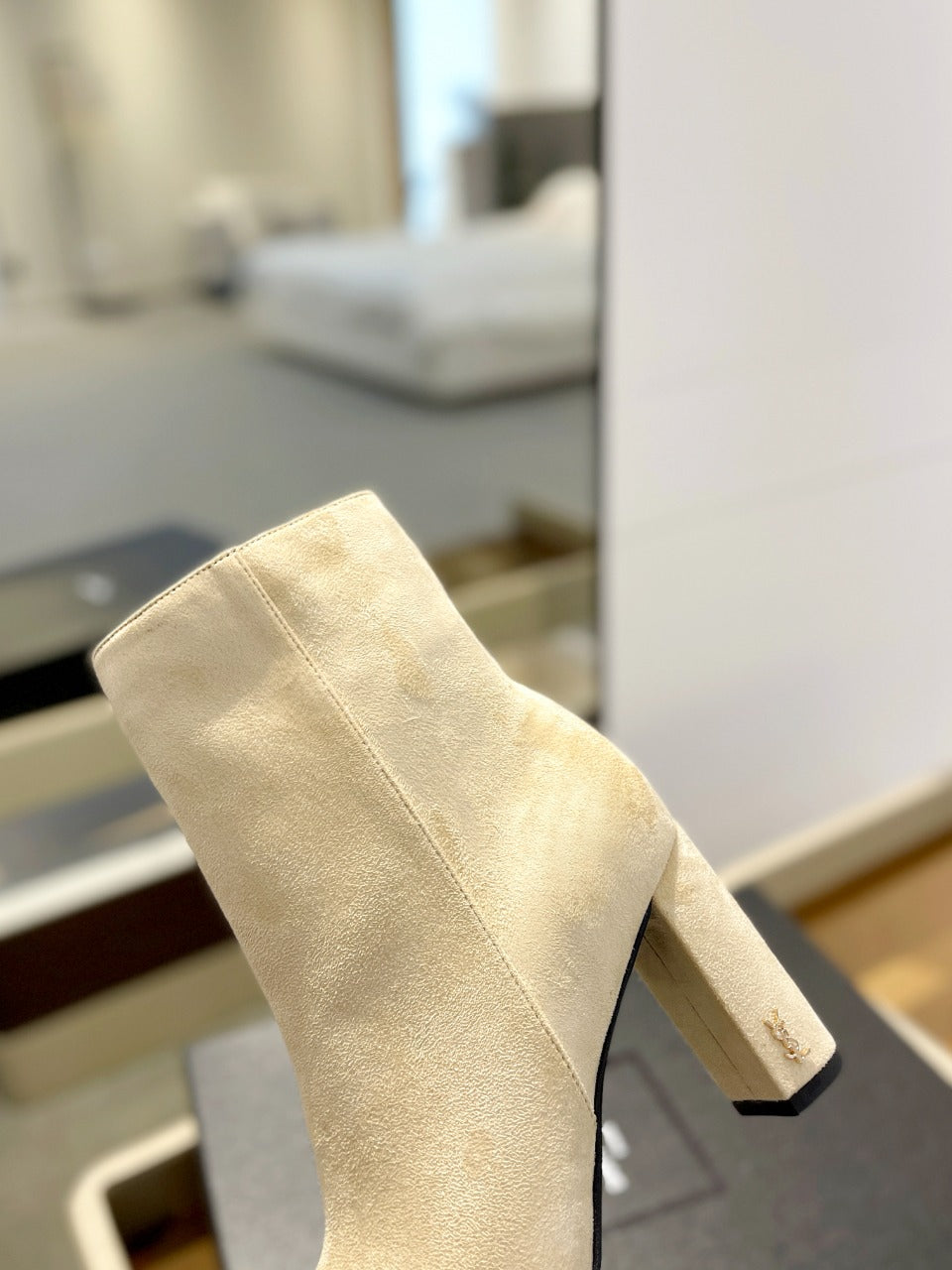 SL HONORÃ‰ BOOTIES FLAX SUEDE