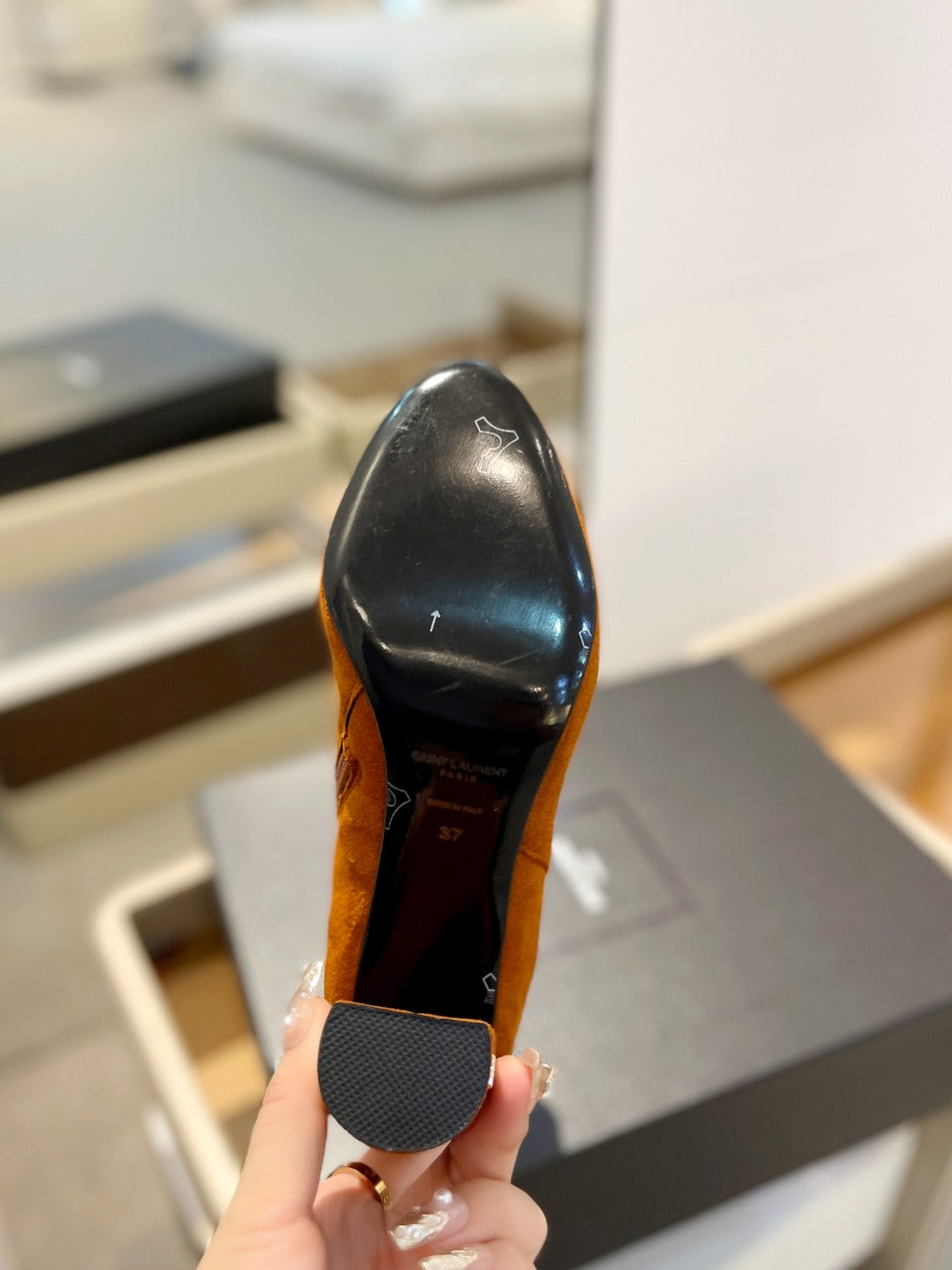 SL HONORÃ‰ BOOTIES BRICK SUEDE