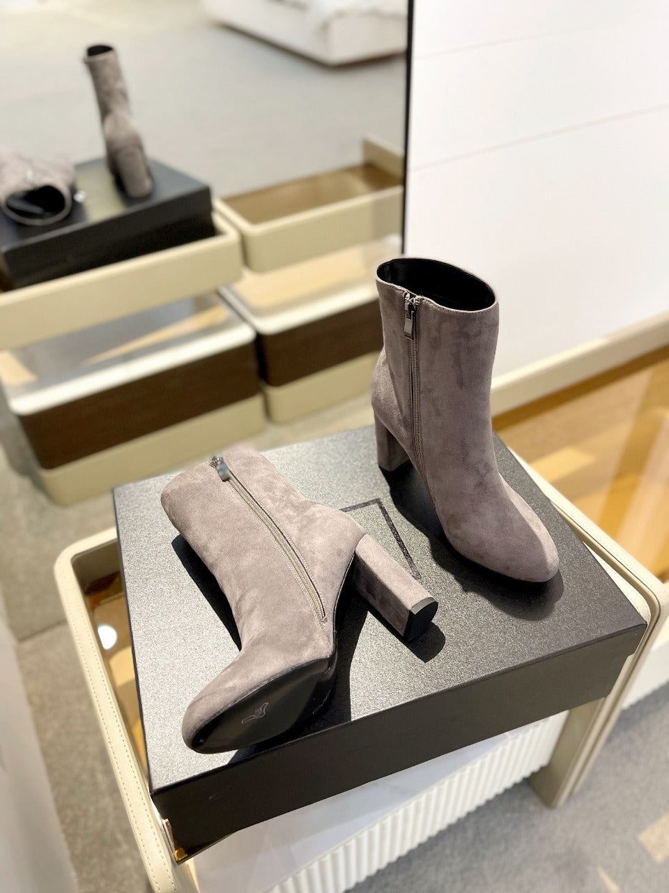 SL HONORÃ‰ BOOTIES GRAY SUEDE