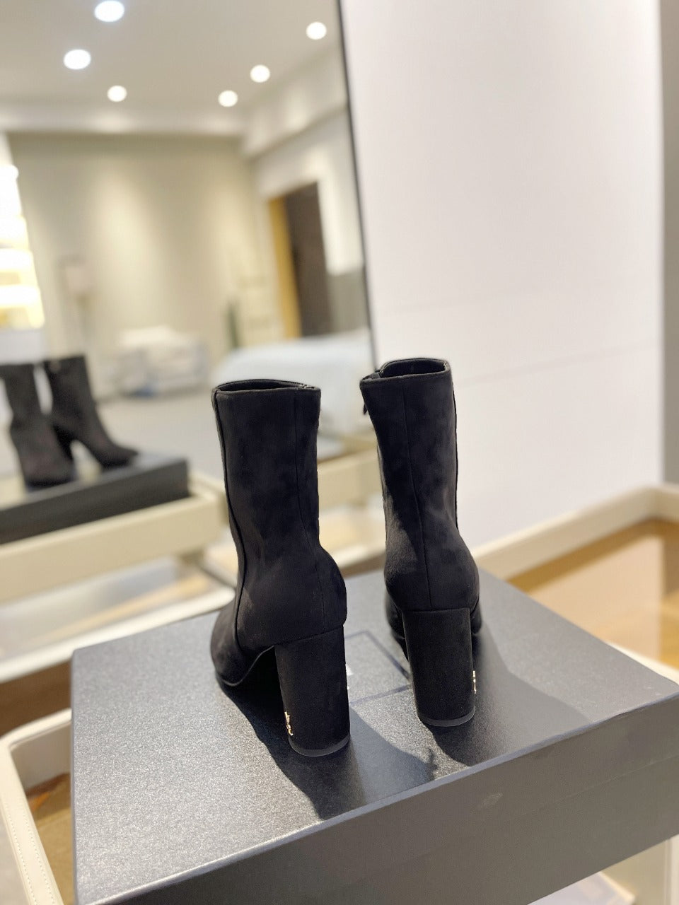 SL HONORÃ‰ BOOTIES BLACK SUEDE