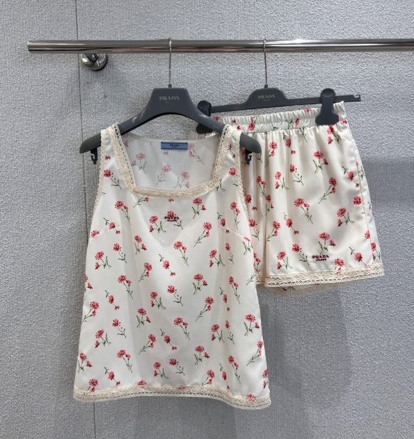 Prada 2025 Floral Set White mix Red Cotton 223007
