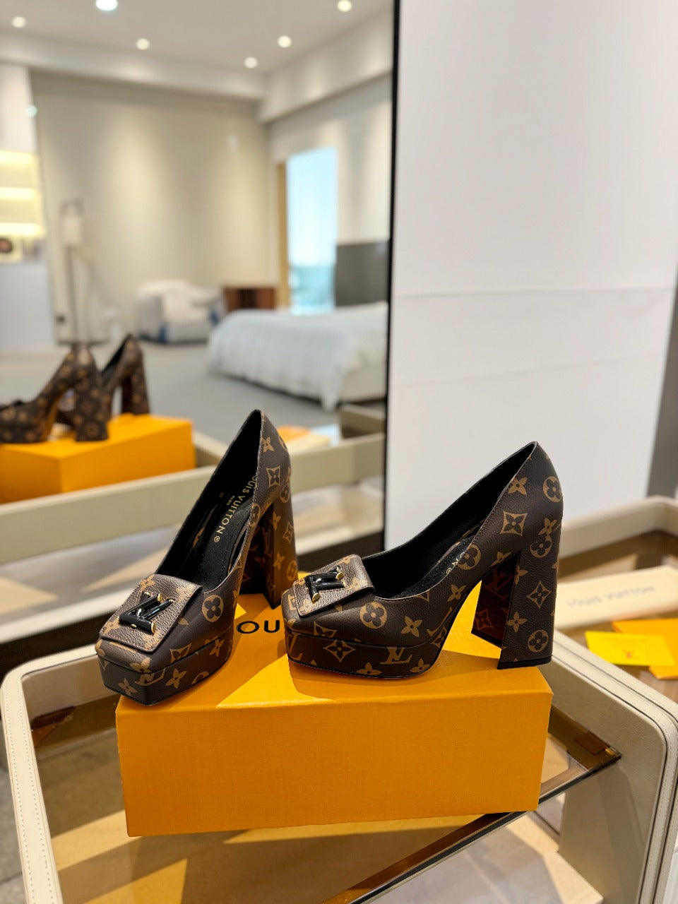 LV Shake Pump 120mm Dark Brown Monogram Cowhide